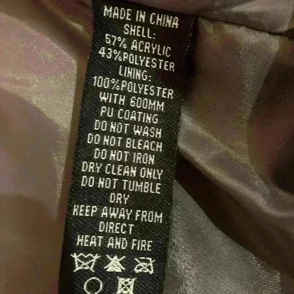 Faux Fur Vest size Medium - Picture 8 of 8